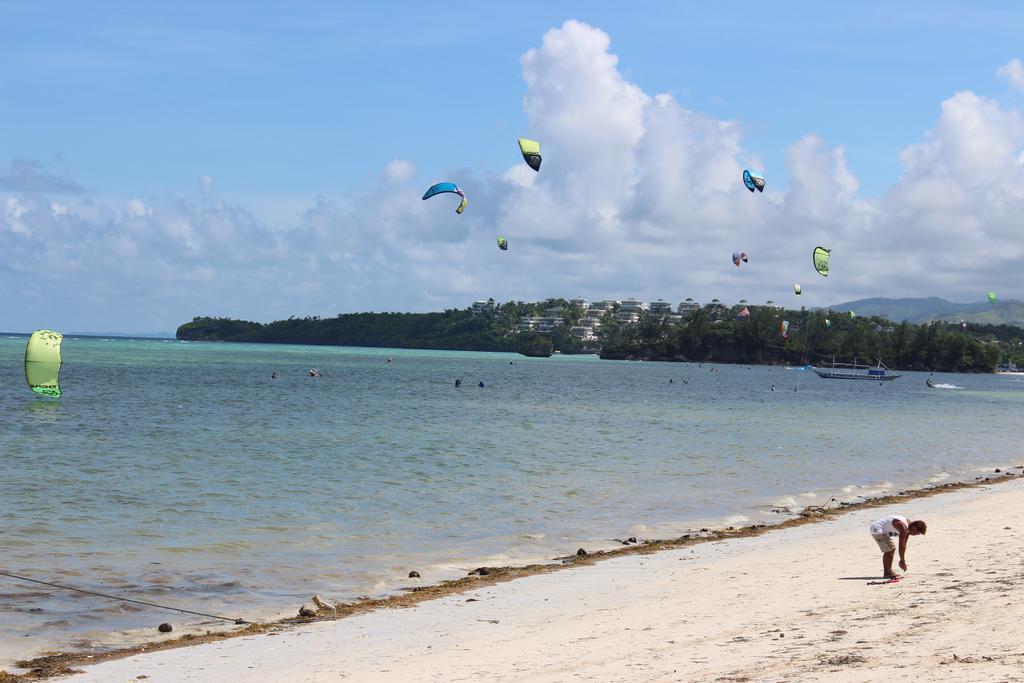 Surfers Home Boracay Balabag  Exterior photo